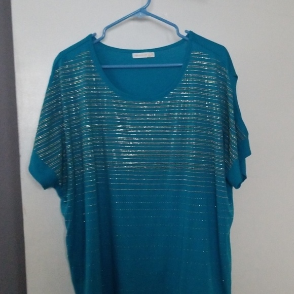 Top - Picture 1 of 2